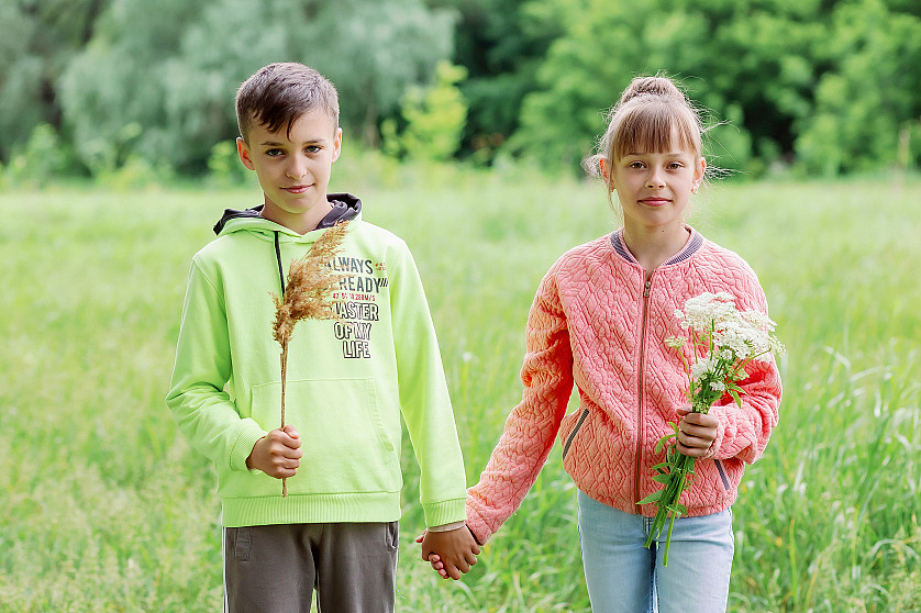 Весняна фотосесія для 4 класу зображення 2