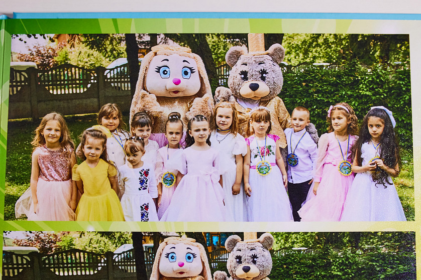 Випускні альбоми для дитячого садка зображення 6